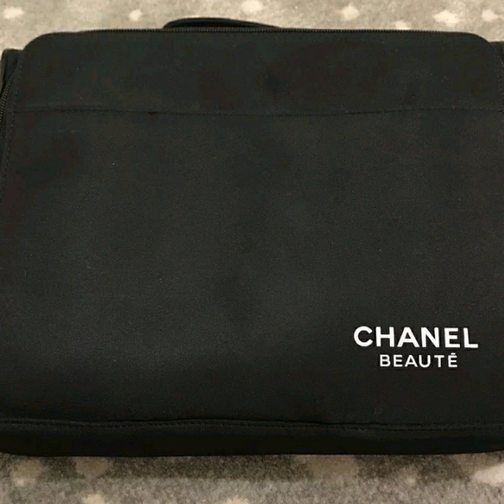 Chanel cosmetic bag